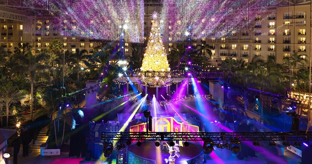 Illuminated atrium and Christmas tree show at Gaylord Palms Resort