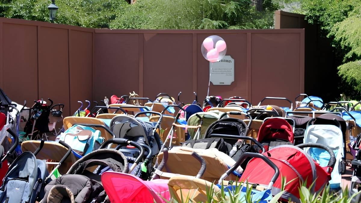 Massive stroller parking lot gridlock at Magic Kingdom Park