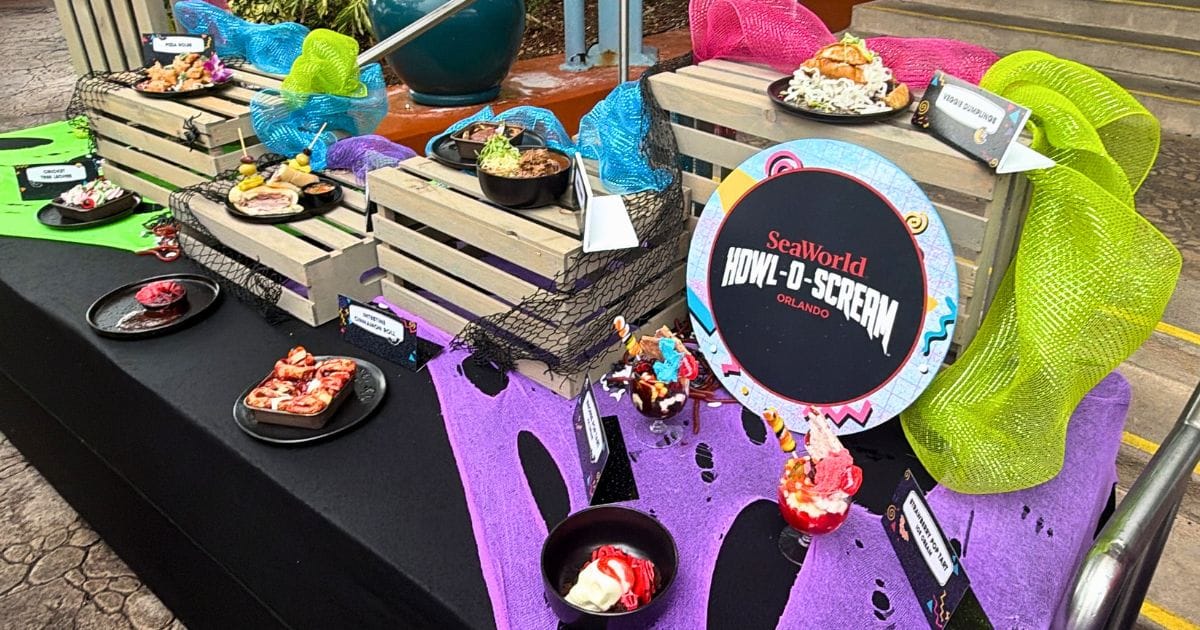 Specialty food offerings for Howl-O-Scream 2026