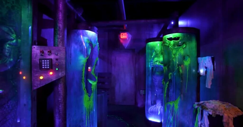 SeaWorld Orlando Spooktacular & Howl-O-Scream 2026 2 Howl O Scream
