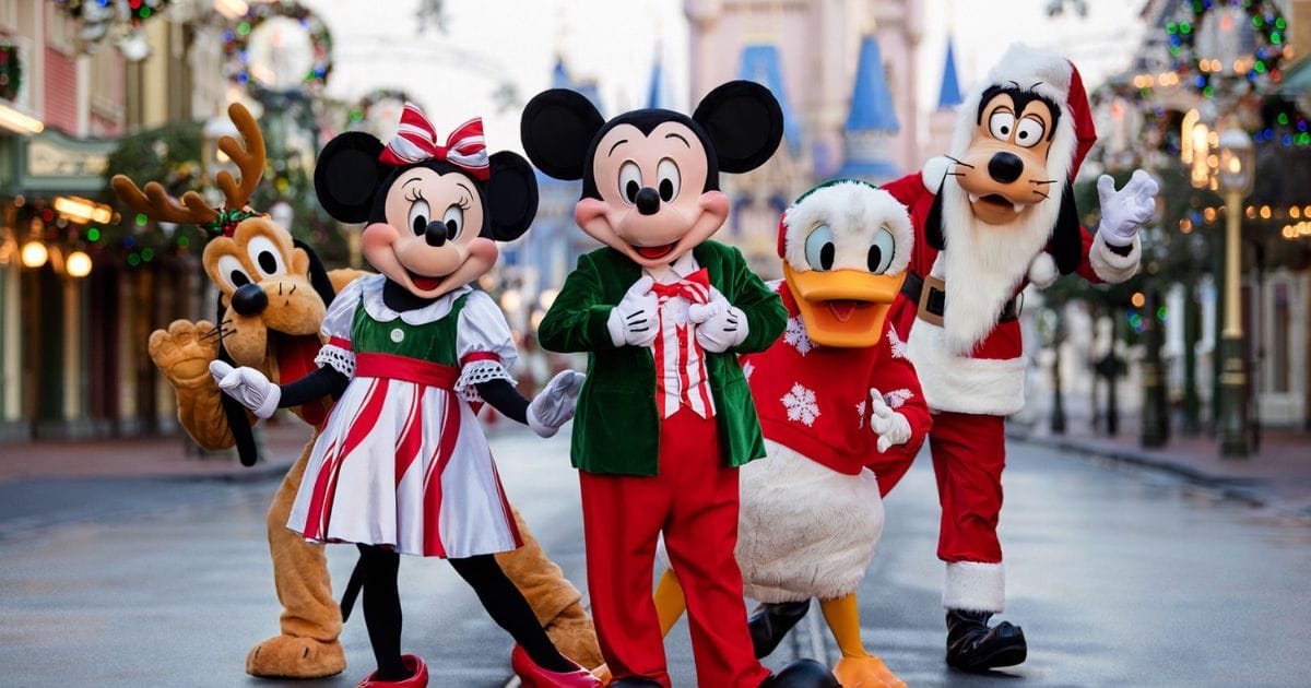 The Ultimate Guide to Mickey's Very Merry Christmas Party 2026 7 Exclusive character greeting during Mickey's Very Merry Christmas Party