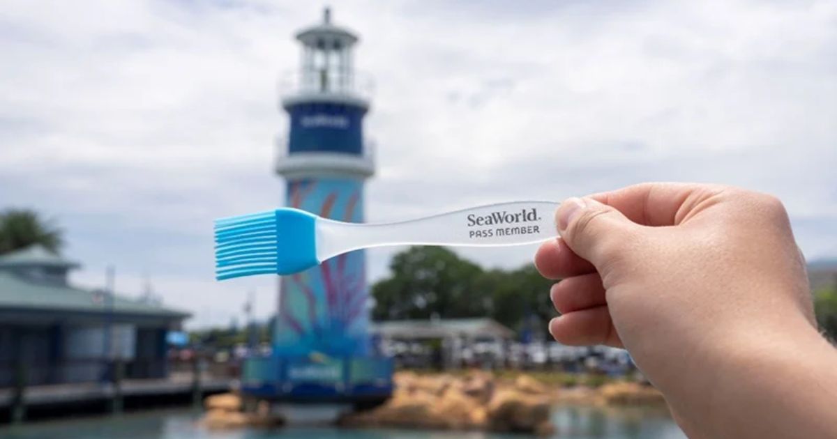 Free limited-edition SeaWorld basting brush for Pass Members