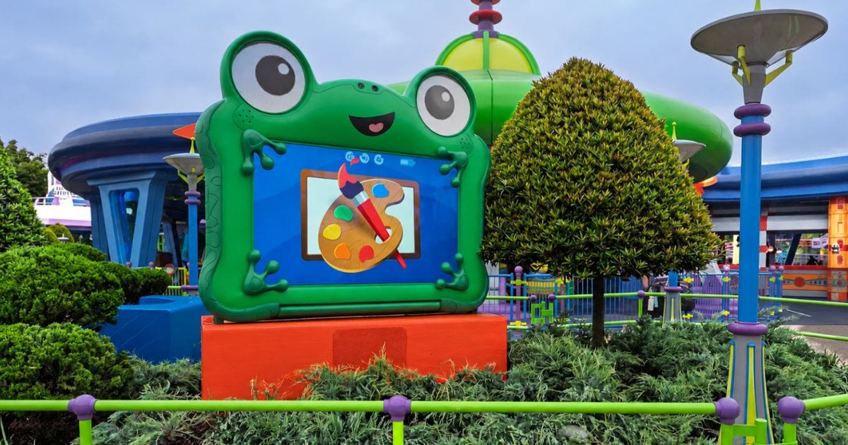 Lilypad tablet prop in Toy Story Land displaying a colorful painter's palette and paintbrush icon