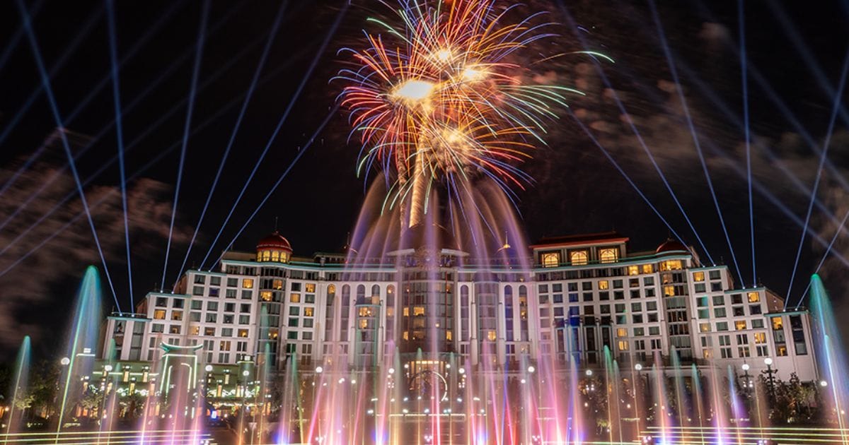 Fountains and lights illuminating the lagoon during the Celestial Goodnight show