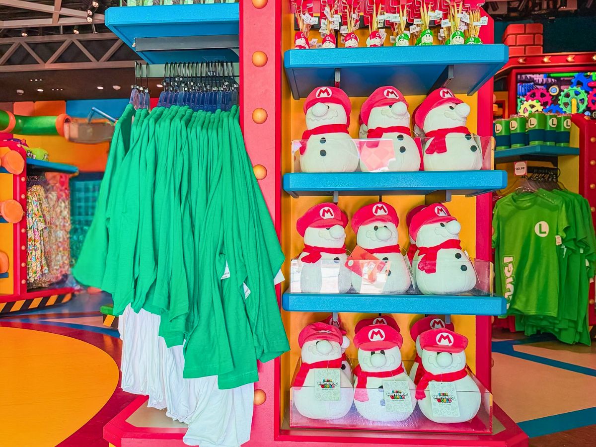 Super Nintendo World holiday retail displays at Universal Orlando Resort