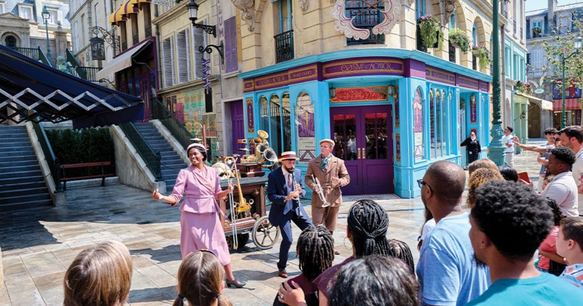 A live jazz band performing in the streets of Place Cachee